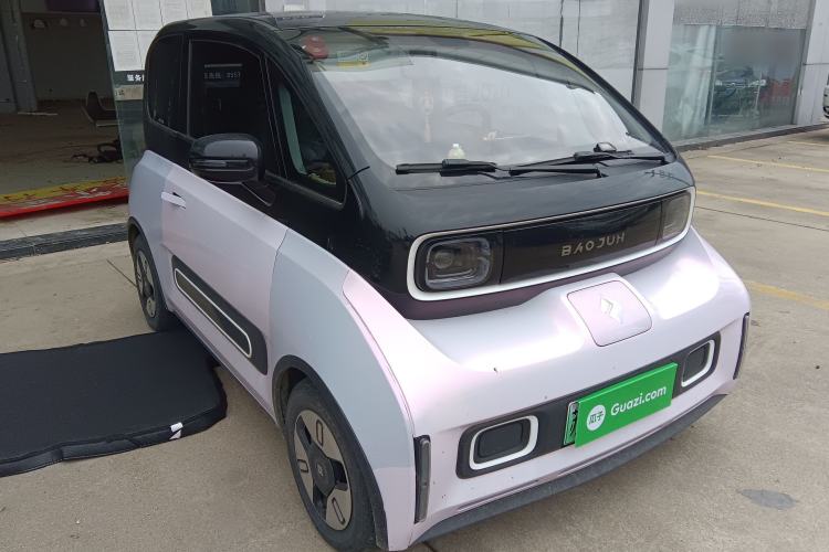 Used Baojun KiWi EV 2021 Artist Model Ternary Lithium Front Right 45 Deg