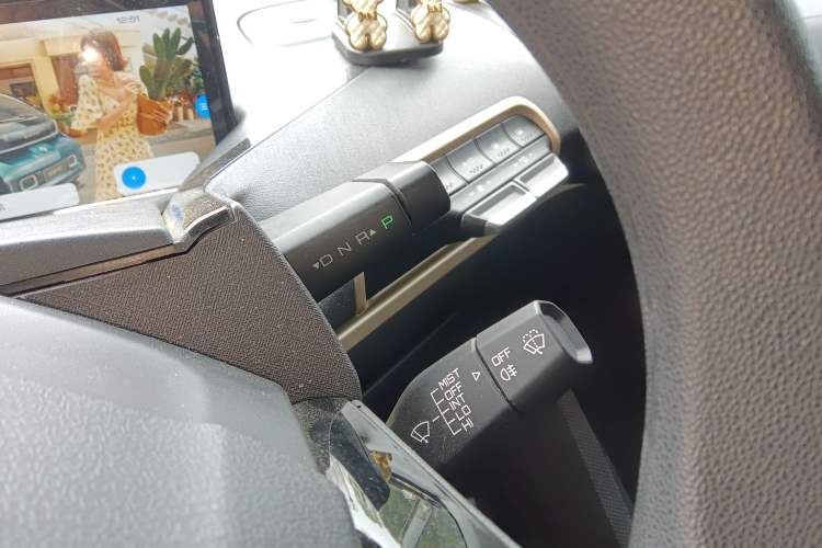 Used Baojun KiWi EV 2021 Artist Model Ternary Lithium Gear Lever