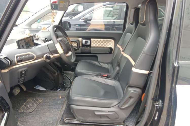 Used Baojun KiWi EV 2021 Artist Model Ternary Lithium Left Front Seat
