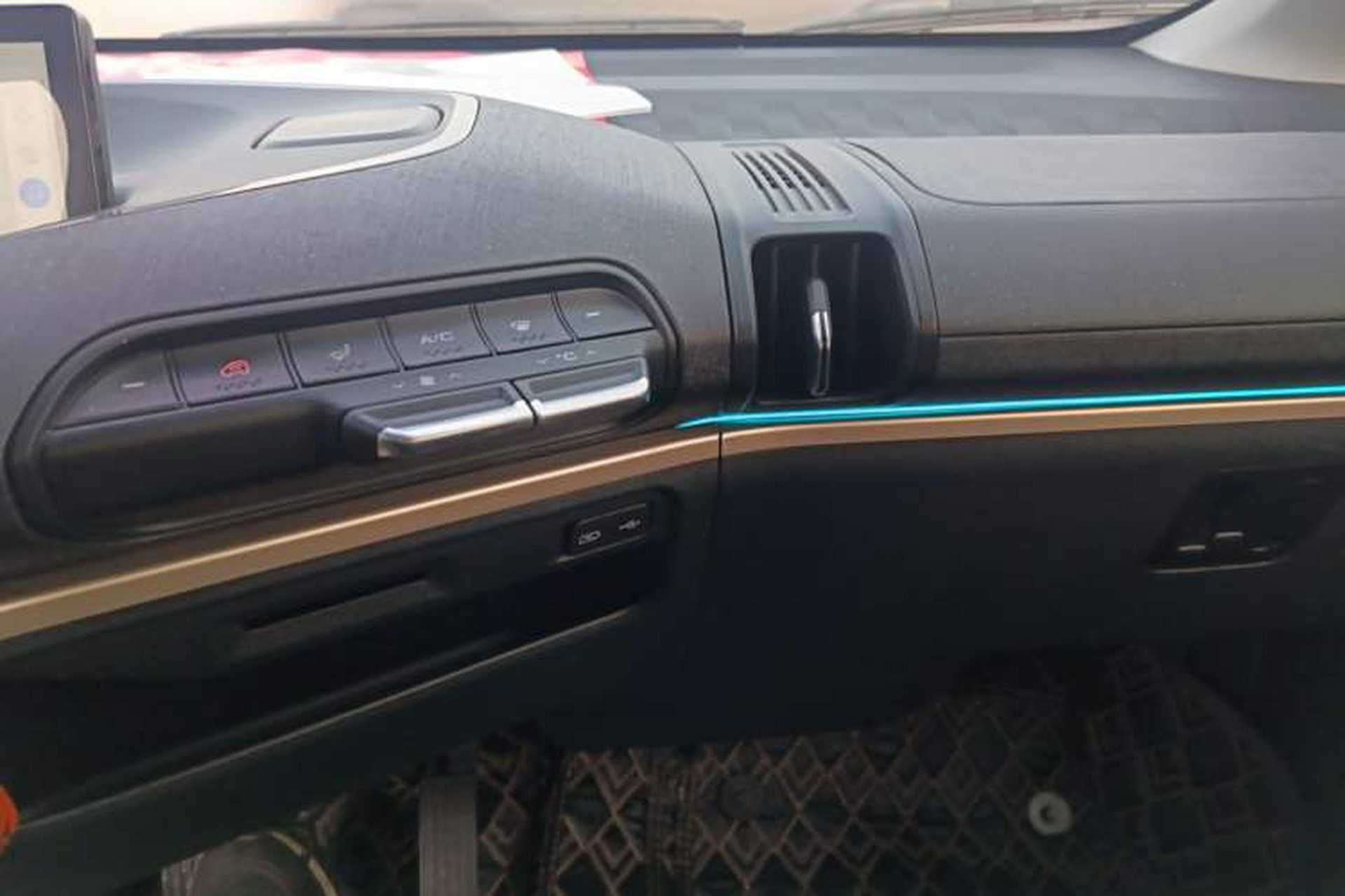 Used Baojun KiWi EV 2021 Designer Ternary Lithium Audio And AC Panel
