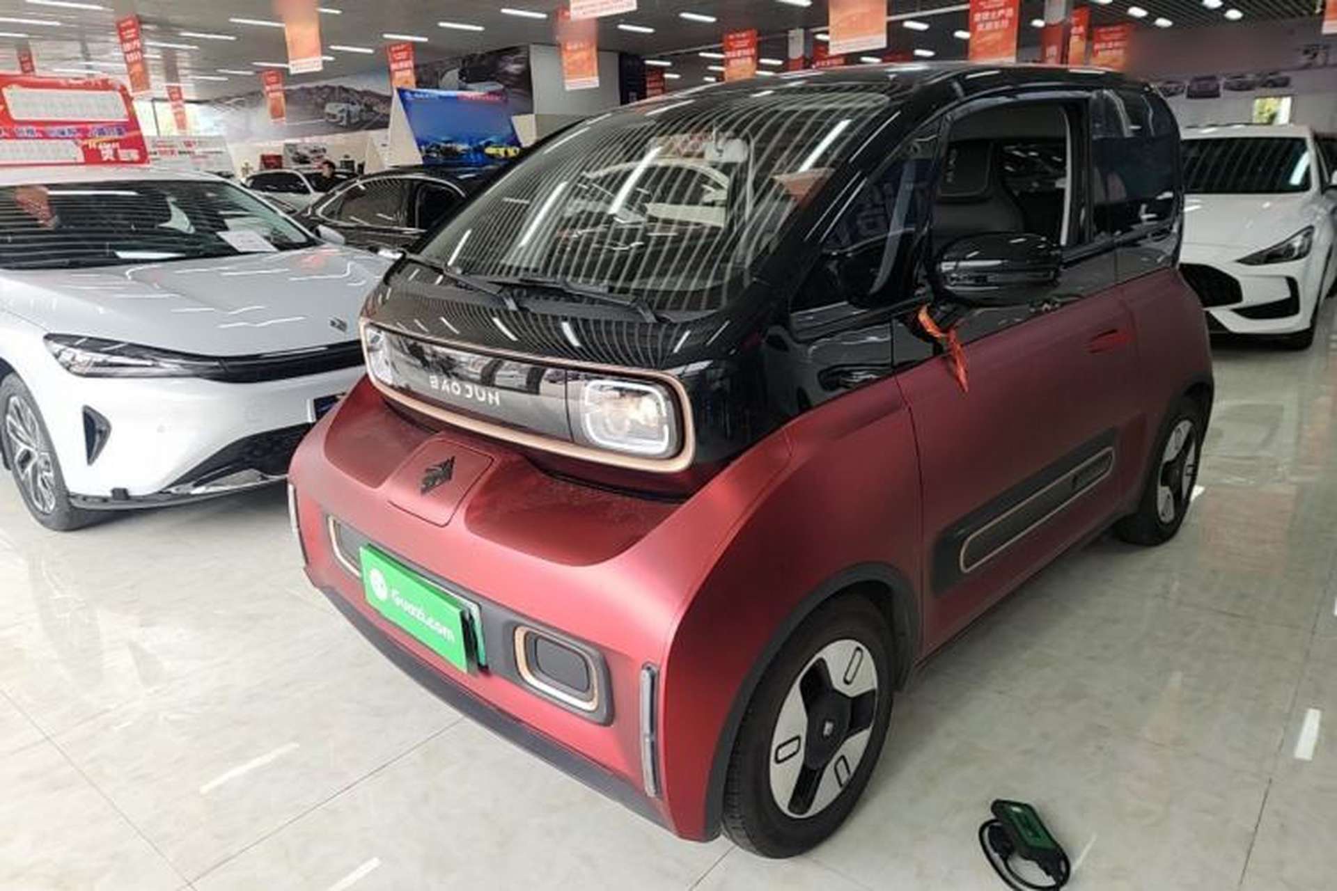 Used Baojun KiWi EV 2021 Artist Model Lithium Iron Phosphate Front Left 45 Deg