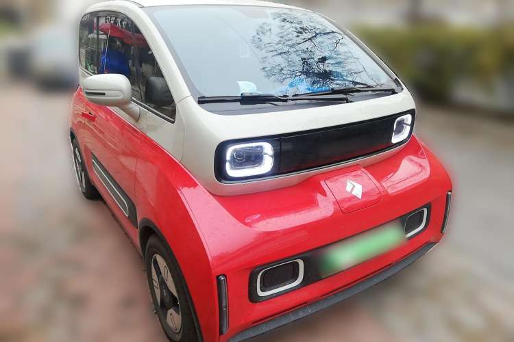 Used Baojun KiWi EV 2021 Designer Lithium Iron Phosphate Front Right 45 Deg