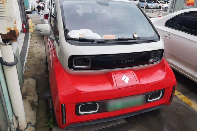 Used Baojun KiWi EV 2021 Artist Model Ternary Lithium Front Right 45 Deg