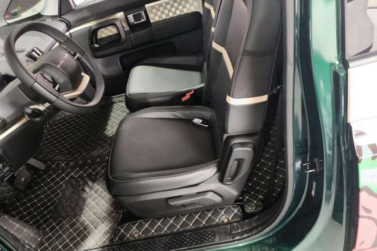 Used Baojun KiWi EV 2021 Artist Model Lithium Iron Phosphate Left Rear Seat