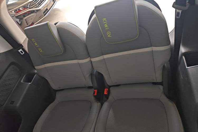 Used Baojun KiWi EV 2021 Artist Model Lithium Iron Phosphate Left Rear Seat