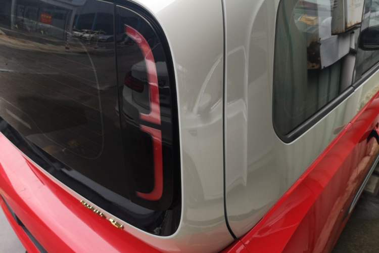 Used Baojun KiWi EV 2021 Artist Model Ternary Lithium Right Rear Taillight