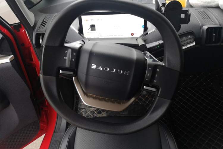 Used Baojun KiWi EV 2021 Artist Model Ternary Lithium Steering Wheel