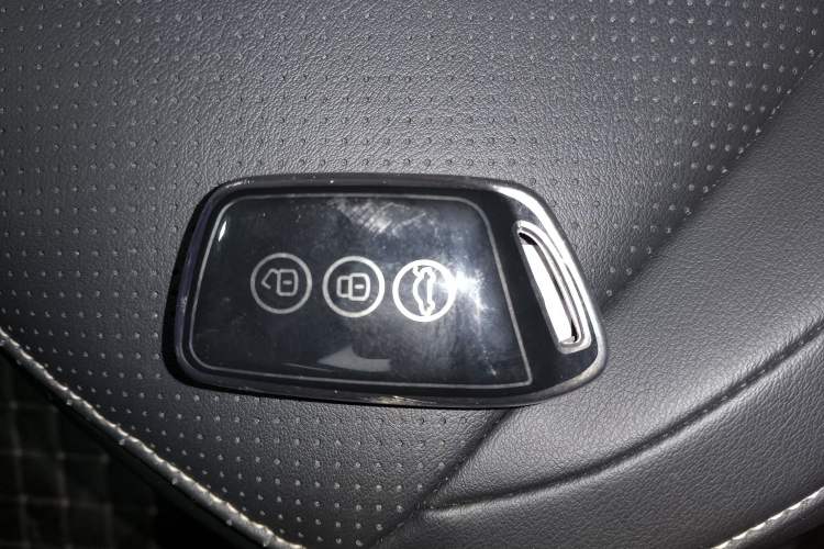 Used Baojun KiWi EV 2021 Artist Model Lithium Iron Phosphate Vehicle Key