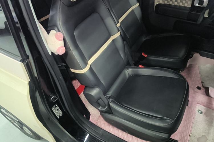 Used Baojun KiWi EV 2021 Designer Lithium Iron Phosphate Right Front Seat