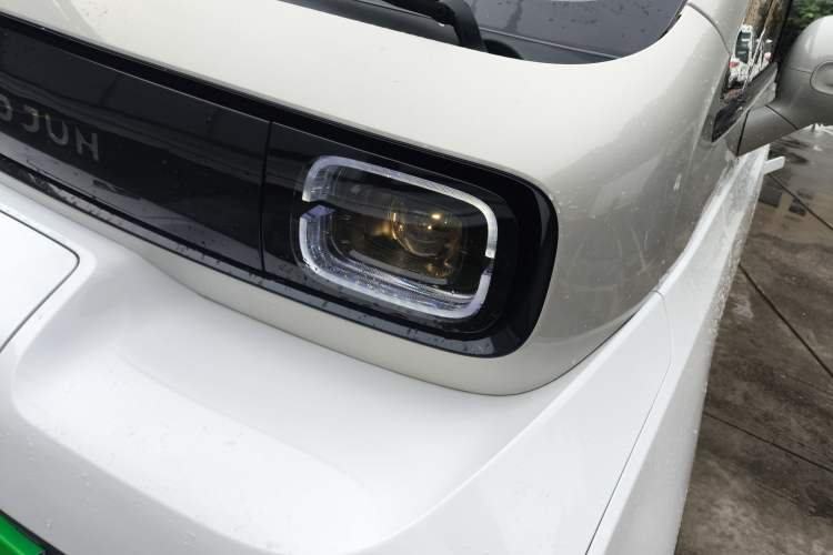 Used Baojun KiWi EV 2021 Artist Model Lithium Iron Phosphate Left Front Headlight