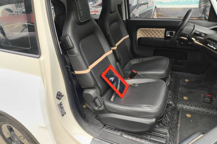 Used Baojun KiWi EV 2021 Artist Model Lithium Iron Phosphate Right Front Seat