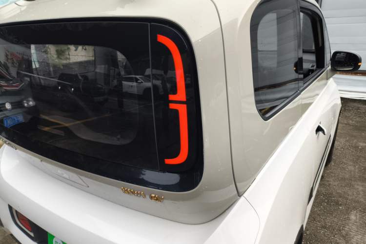 Used Baojun KiWi EV 2021 Artist Model Lithium Iron Phosphate Right Rear Taillight