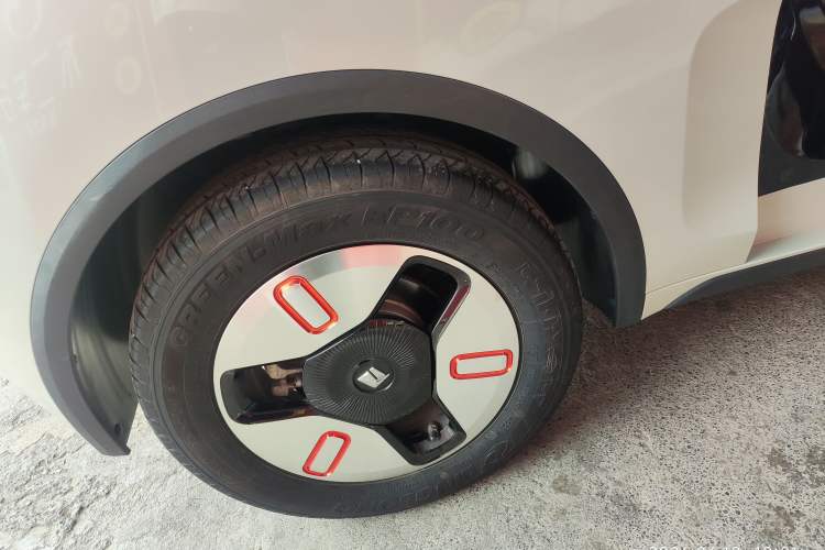 Used Baojun KiWi EV 2021 Artist Model Lithium Iron Phosphate Right Rear Wheel Hub