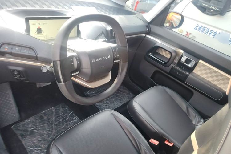Used Baojun KiWi EV 2021 Artist Model Ternary Lithium Center Console