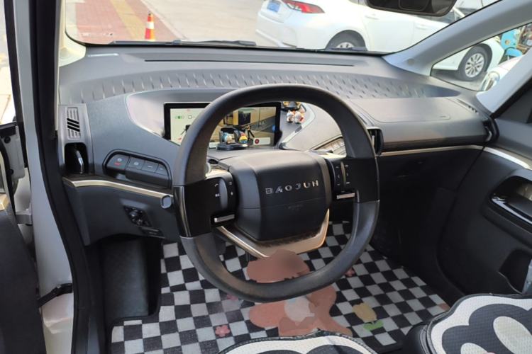 Used Baojun KiWi EV 2021 Artist Model Ternary Lithium Center Console