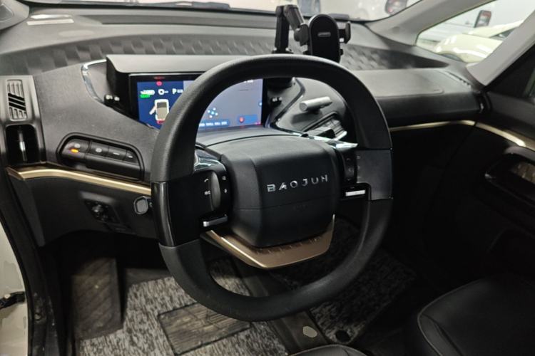 Used Baojun KiWi EV 2021 Artist Model Ternary Lithium Center Console