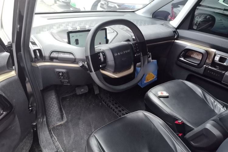 Used Baojun KiWi EV 2021 Artist Model Ternary Lithium Center Console