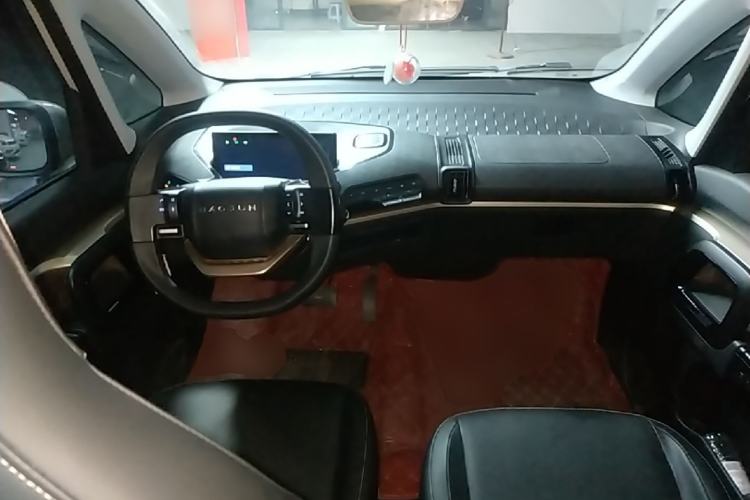 Used Baojun KiWi EV 2021 Artist Model Ternary Lithium Center Console