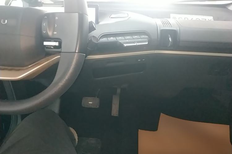 Used Baojun KiWi EV 2021 Artist Model Ternary Lithium Center Console
