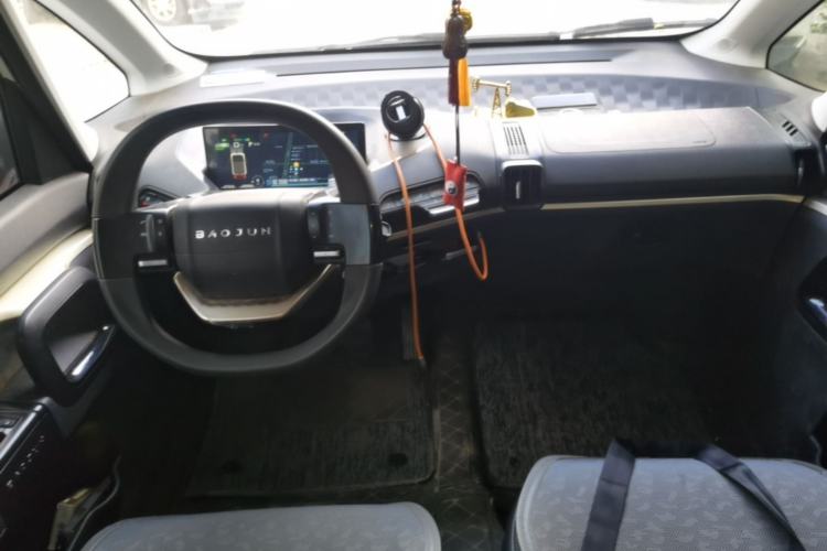 Used Baojun KiWi EV 2021 Artist Model Ternary Lithium Center Console