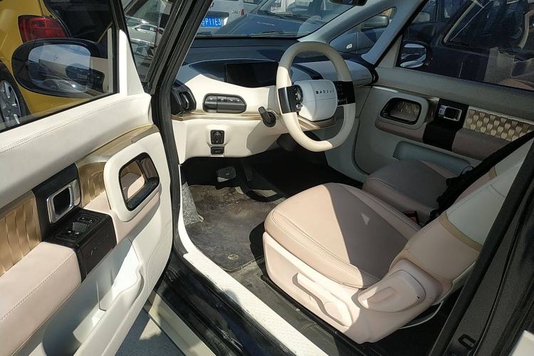 Used Baojun KiWi EV 2021 Artist Model Lithium Iron Phosphate Driver Seat