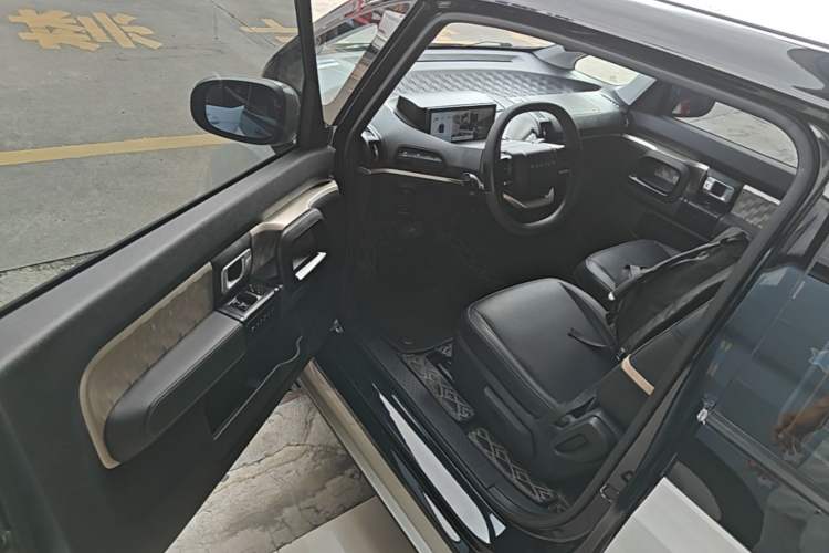 Used Baojun KiWi EV 2021 Designer Lithium Iron Phosphate Driver Seat