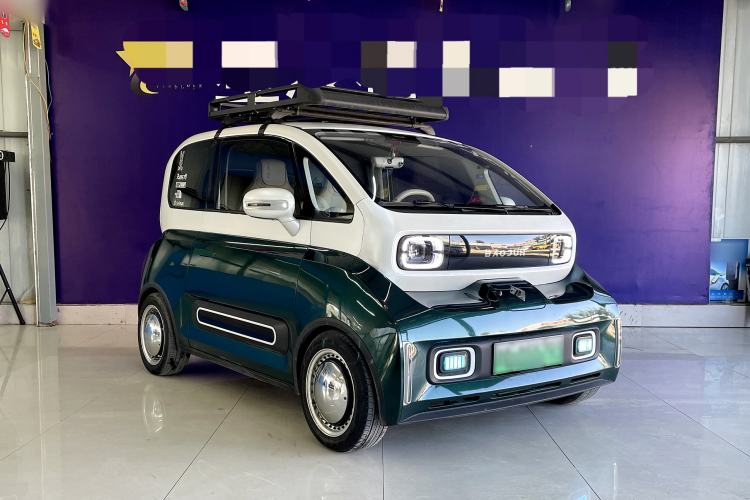 Used Baojun KiWi EV 2021 Customized Stylish Gold Edition Lithium Iron Phosphate Exterior 2