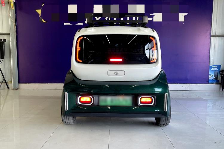 Used Baojun KiWi EV 2021 Customized Stylish Gold Edition Lithium Iron Phosphate Exterior 5
