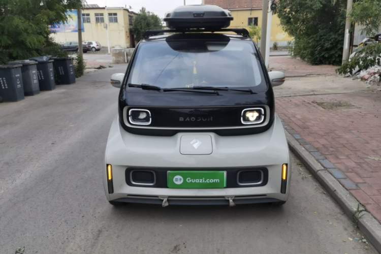 Used Baojun KiWi EV 2021 Artist Model Ternary Lithium Front
