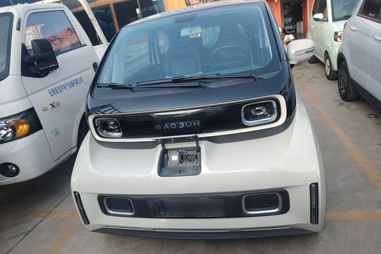 Used Baojun KiWi EV 2021 Artist Model Ternary Lithium Front