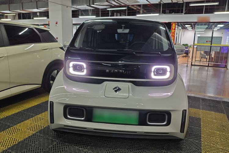 Used Baojun KiWi EV 2021 Artist Model Ternary Lithium Front
