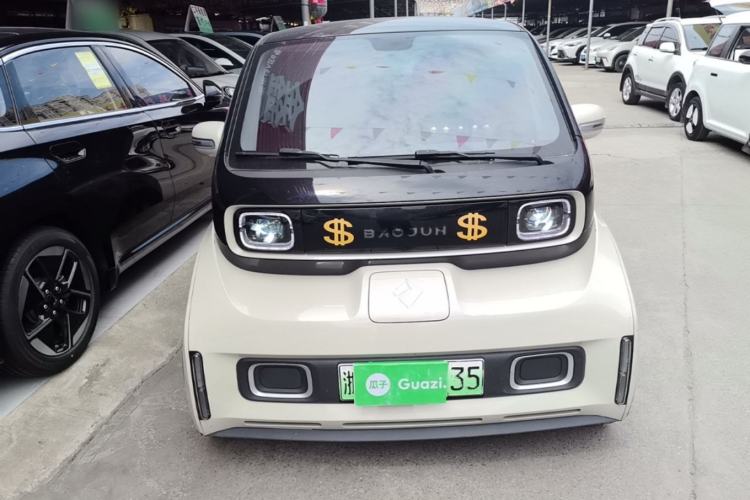 Used Baojun KiWi EV 2021 Artist Model Ternary Lithium Front