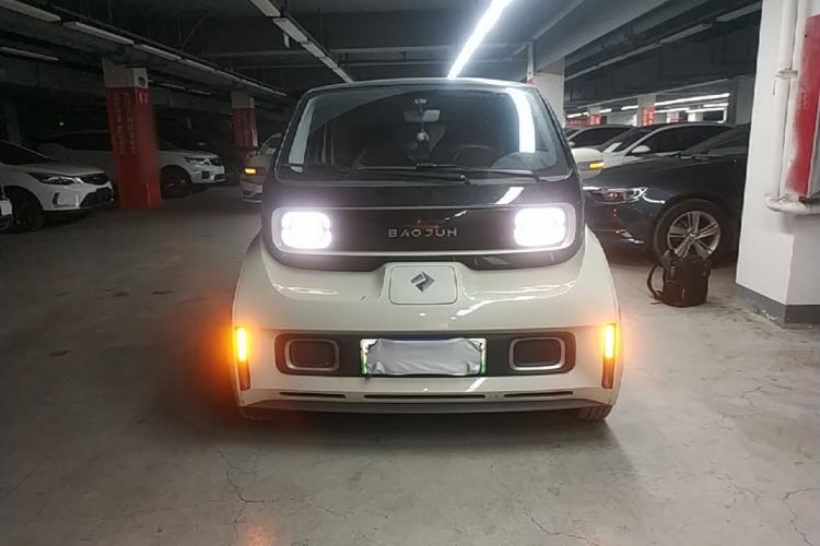 Used Baojun KiWi EV 2021 Artist Model Ternary Lithium Front
