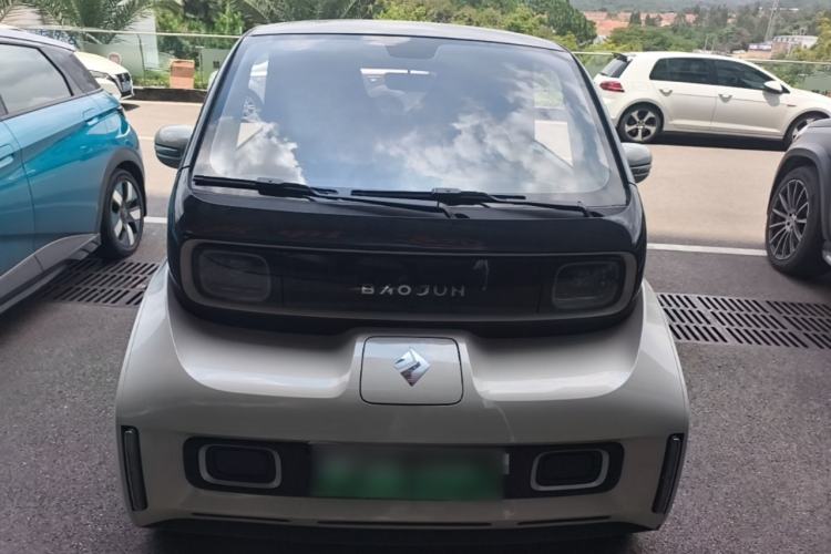 Used Baojun KiWi EV 2021 Artist Model Ternary Lithium Front