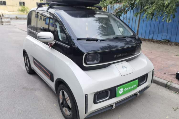 Used Baojun KiWi EV 2021 Artist Model Ternary Lithium Front Right 45 Deg