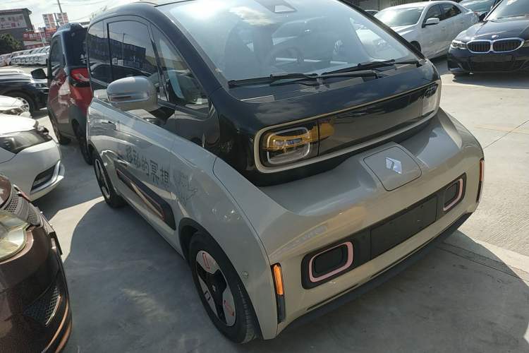 Used Baojun KiWi EV 2021 Artist Model Lithium Iron Phosphate Front Right 45 Deg