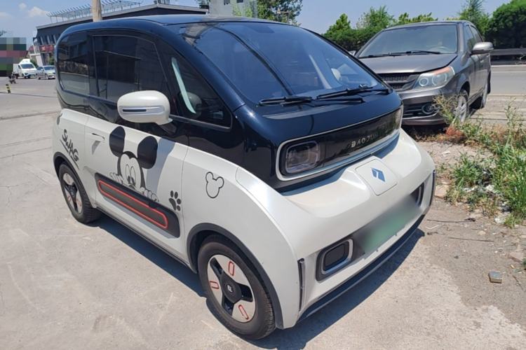 Used Baojun KiWi EV 2021 Artist Model Ternary Lithium Front Right 45 Deg
