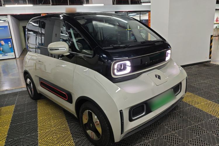 Used Baojun KiWi EV 2021 Artist Model Ternary Lithium Front Right 45 Deg