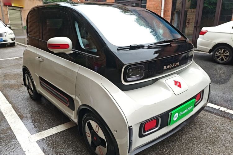 Used Baojun KiWi EV 2021 Artist Model Lithium Iron Phosphate Front Right 45 Deg