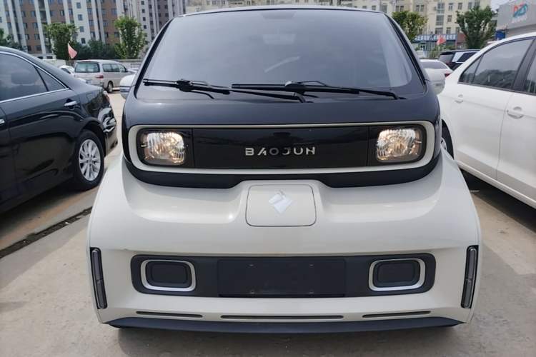 Used Baojun KiWi EV 2021 Designer Ternary Lithium Front