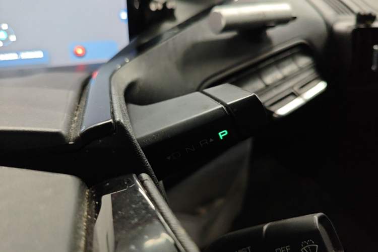 Used Baojun KiWi EV 2021 Artist Model Ternary Lithium Gear Lever