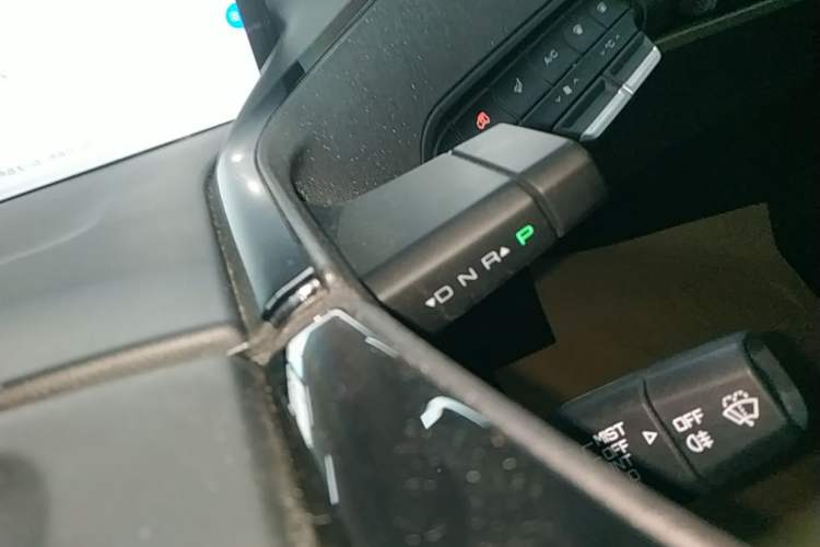 Used Baojun KiWi EV 2021 Artist Model Ternary Lithium Gear Lever