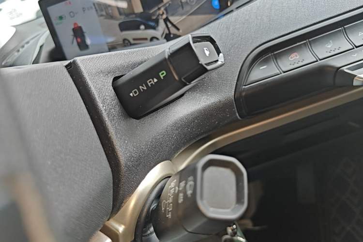 Used Baojun KiWi EV 2021 Designer Lithium Iron Phosphate Gear Lever