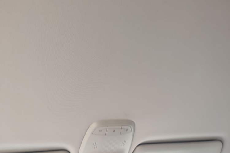 Used Baojun KiWi EV 2021 Artist Model Ternary Lithium Headliner