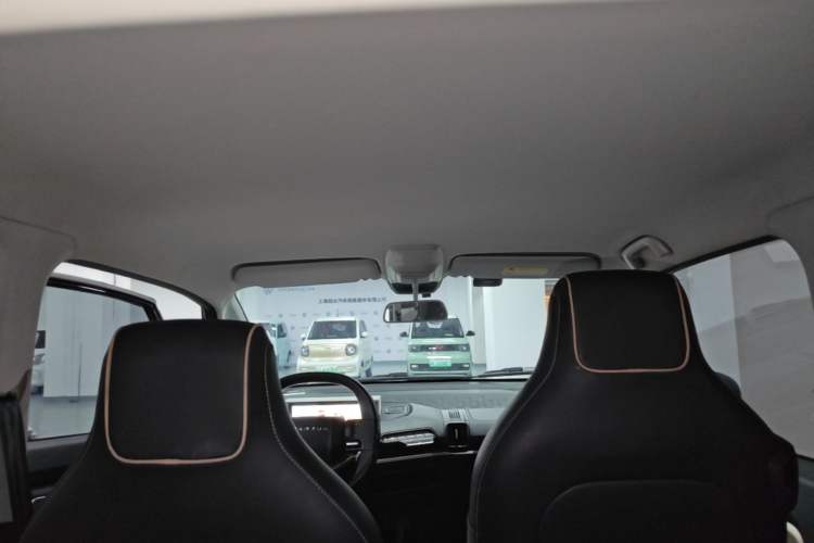 Used Baojun KiWi EV 2021 Artist Model Ternary Lithium Headliner