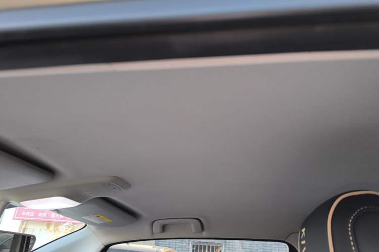 Used Baojun KiWi EV 2021 Artist Model Ternary Lithium Headliner