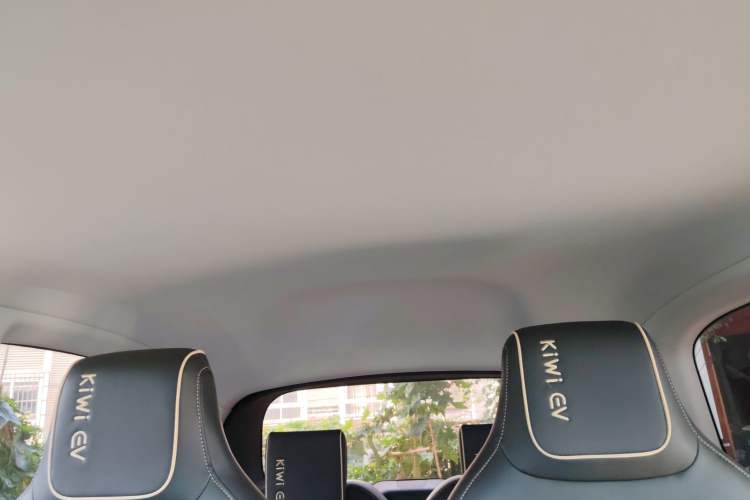 Used Baojun KiWi EV 2021 Artist Model Ternary Lithium Headliner