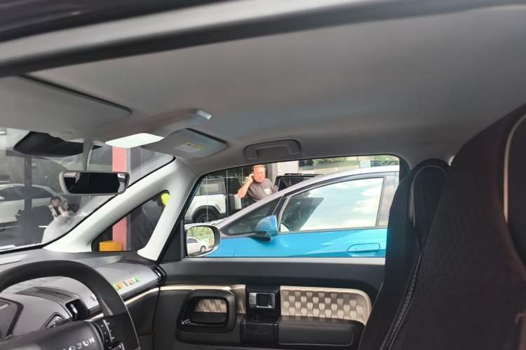 Used Baojun KiWi EV 2021 Artist Model Ternary Lithium Headliner