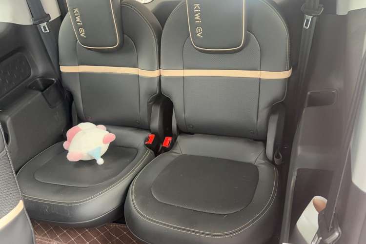 Used Baojun KiWi EV 2021 Designer Lithium Iron Phosphate Interior 2