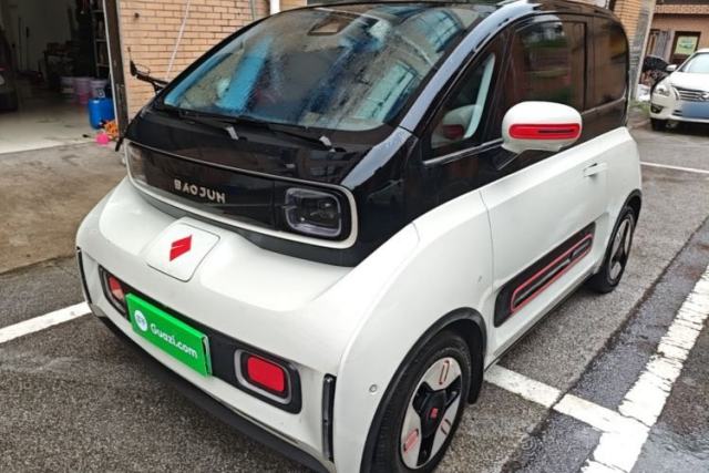 Used Baojun KiWi EV 2021 Artist Model Lithium Iron Phosphate